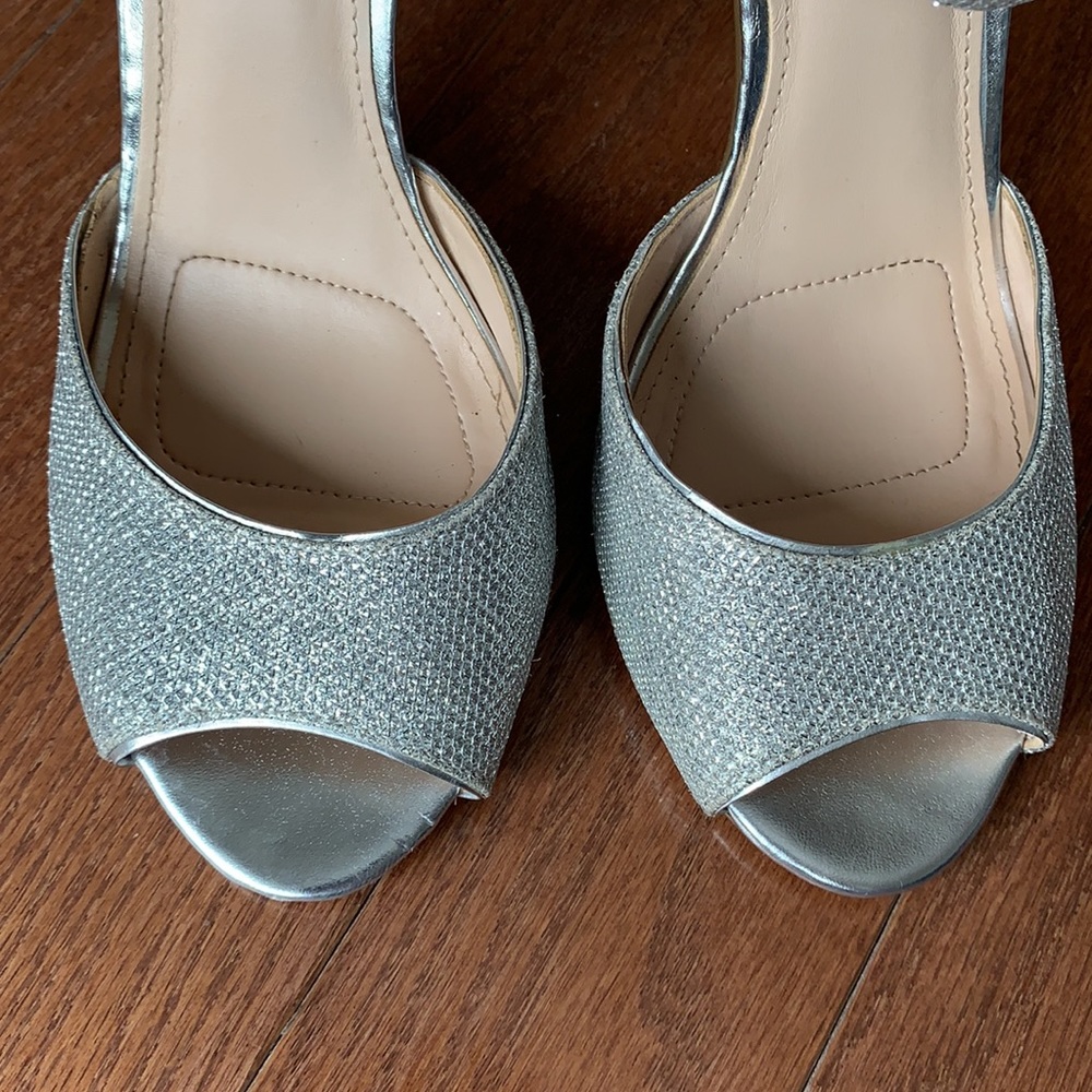 I. Miller Silver Glittery Ankle Strap Peep Toe Heels Prom Wedding Bridal 8.5 - Picture 4 of 16